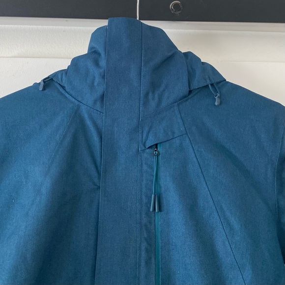 The North Face Women’s Blue Gatekeeper Jacket - Picture 3 of 13
